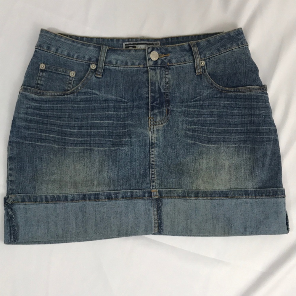 Rave R4R- stretch denim skirt size 9